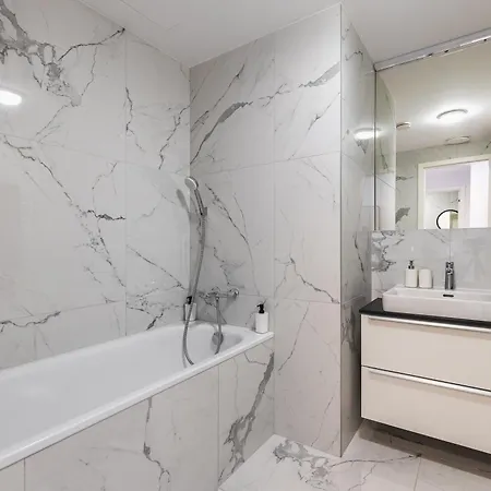 Panoramic Castle View Sky Park 公寓 *