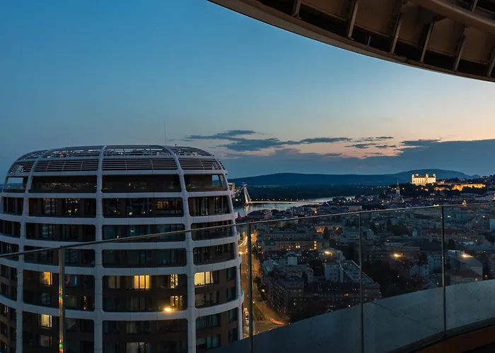 Panoramic Castle View Sky Park Apartamento Bratislava