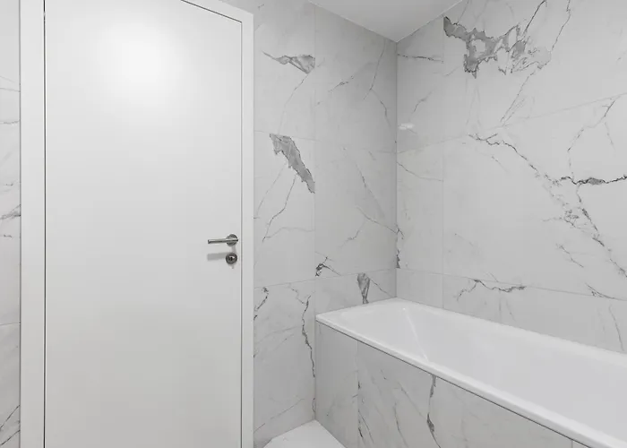 Panoramic Castle View Sky Park *